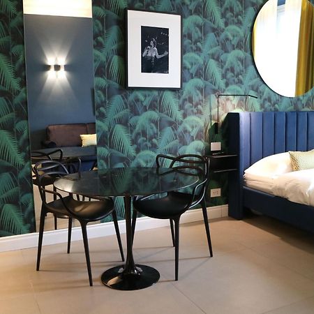 Seven Suites Apartments - Via Matteotti 178 サンレモ エクステリア 写真