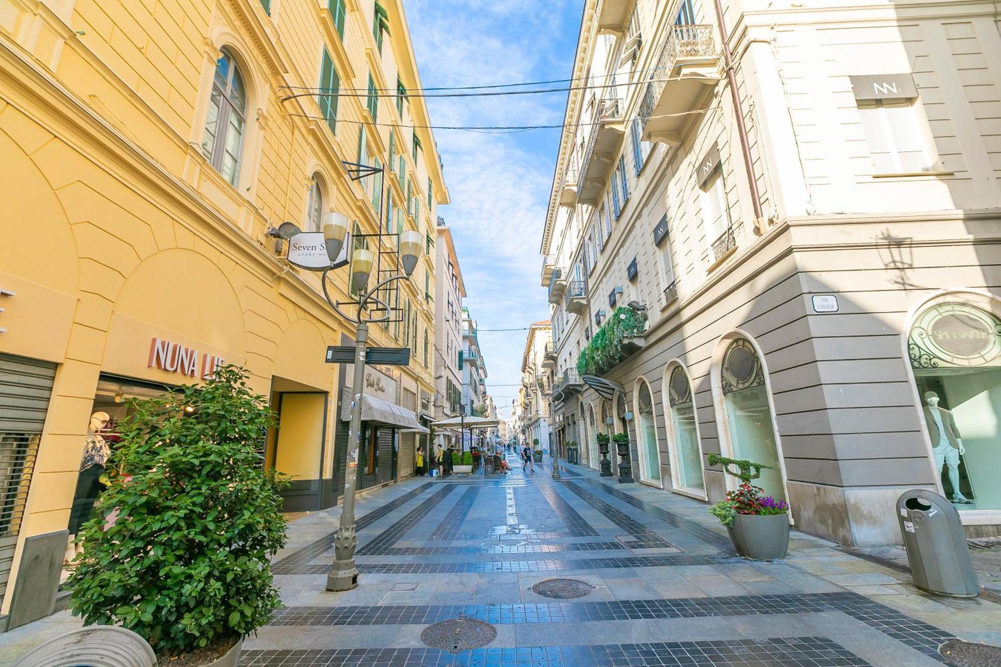 Seven Suites Apartments - Via Matteotti 178 サンレモ エクステリア 写真