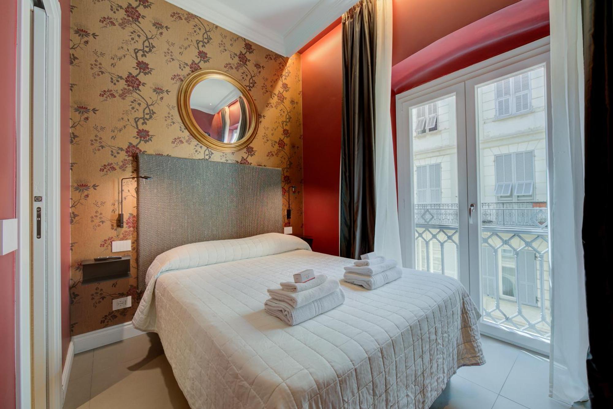 Seven Suites Apartments - Via Matteotti 178 サンレモ エクステリア 写真