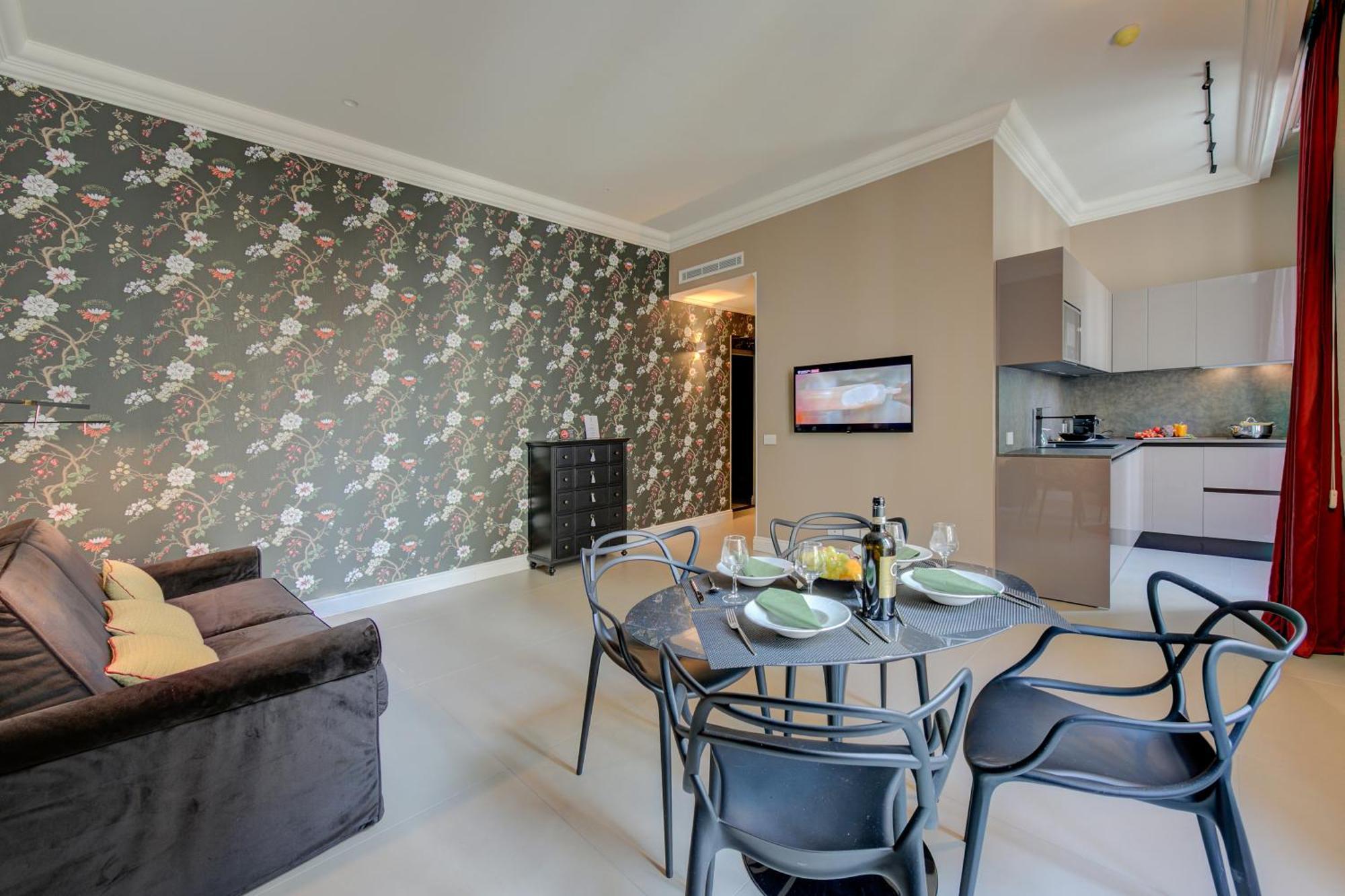 Seven Suites Apartments - Via Matteotti 178 サンレモ エクステリア 写真